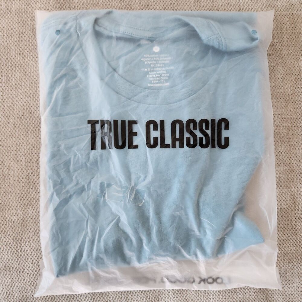 True Classic Men's Medium Blue Cotton Crewneck T-Shirt NWT